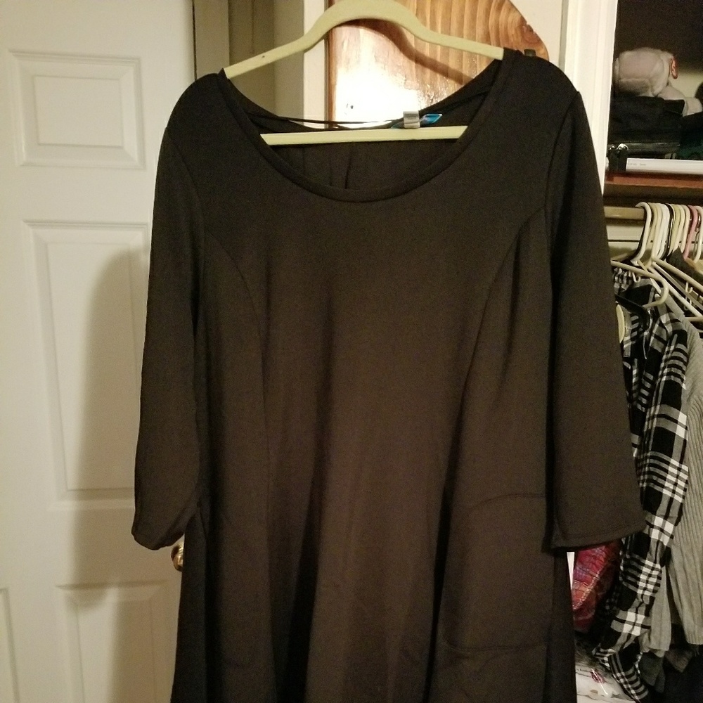 Black scuba dress